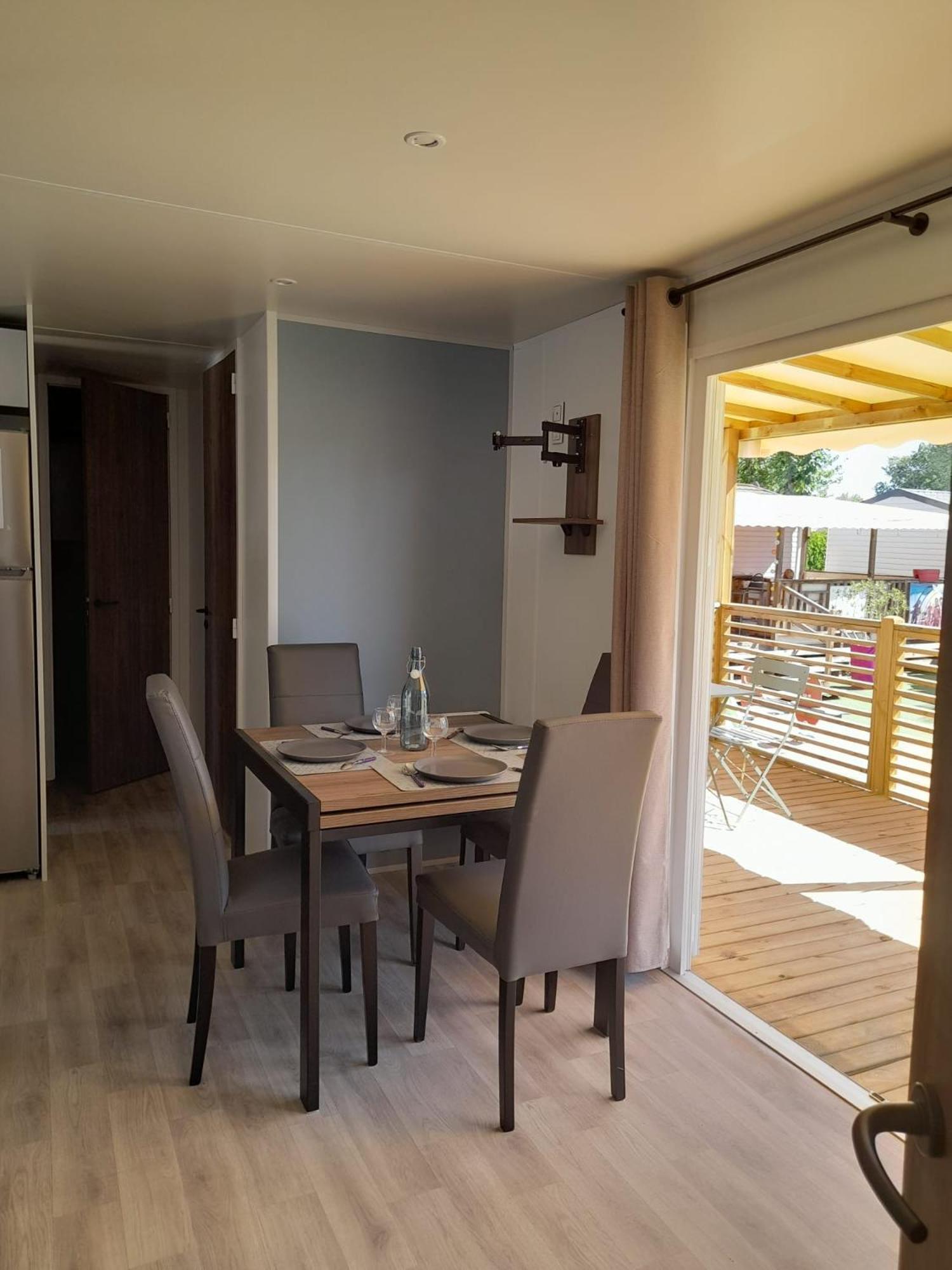 Camping La Carabasse Виас Экстерьер фото