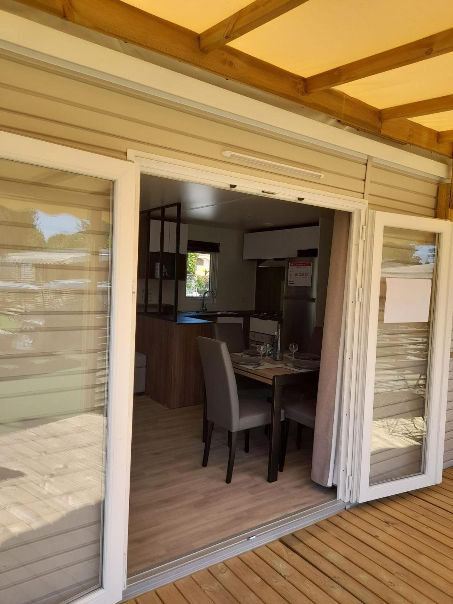 Camping La Carabasse Виас Экстерьер фото